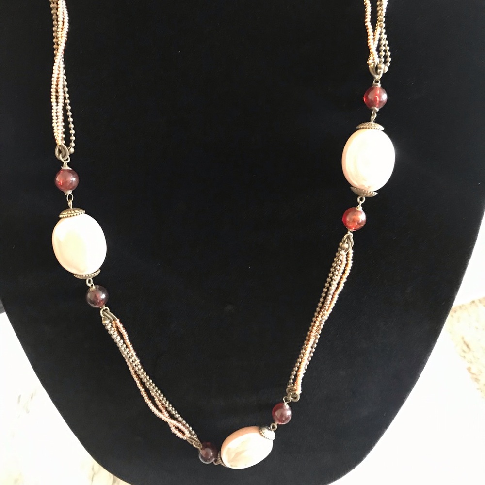 Beaded necklace